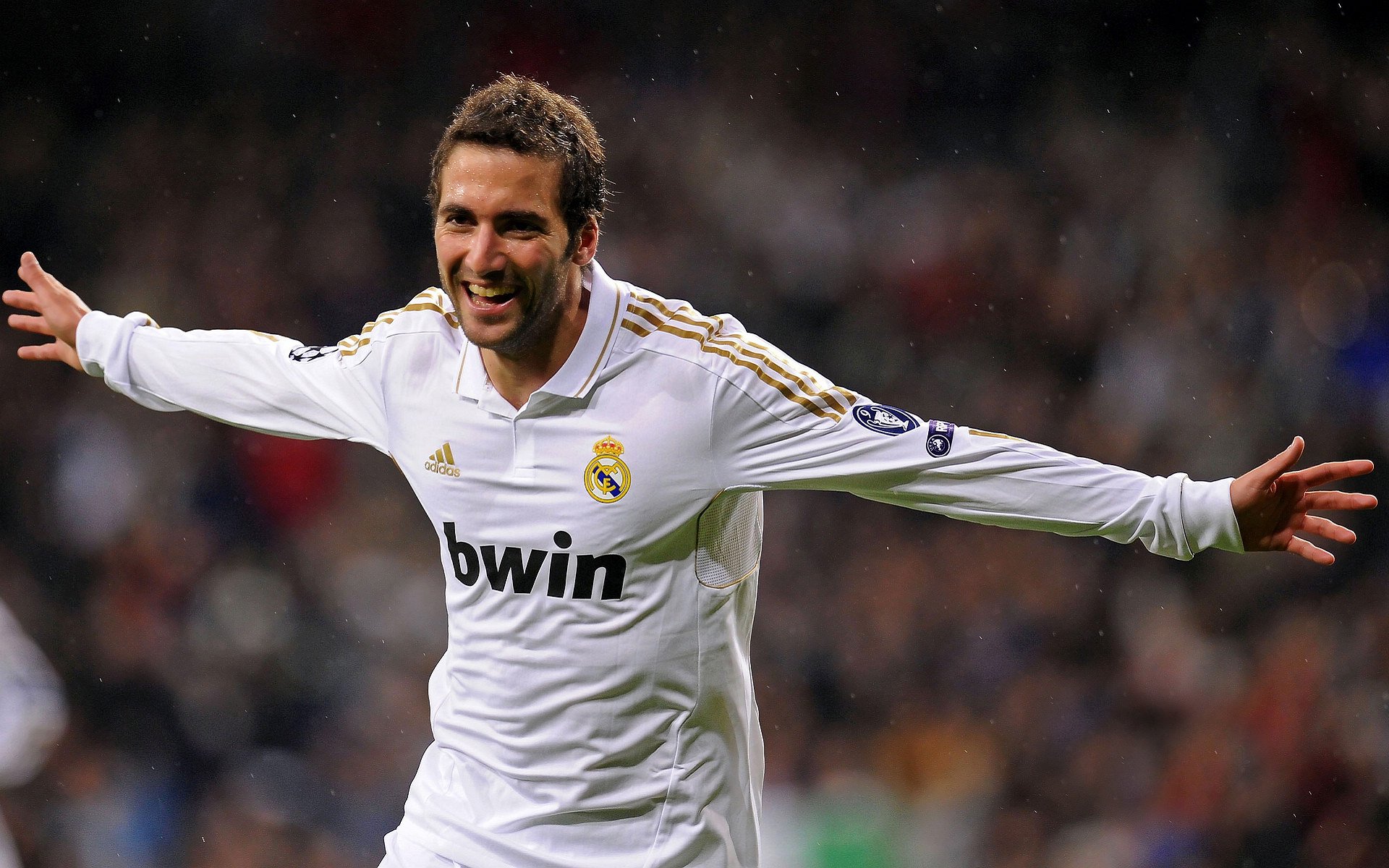 韩国式高压逼抢下的战术革命，从火力压制到德布劳内式的攻防转换艺术