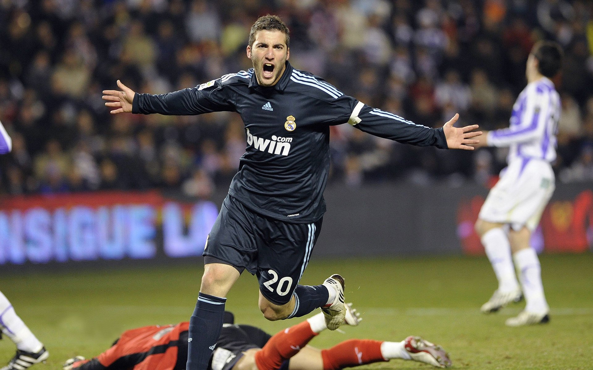 奥运周期关键战之夜，武切维奇表现堪称教科书